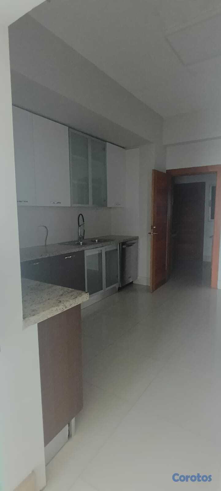 apartamentos - Bella Vista, en Piso Alto con Vista al Mar, 200mts 7