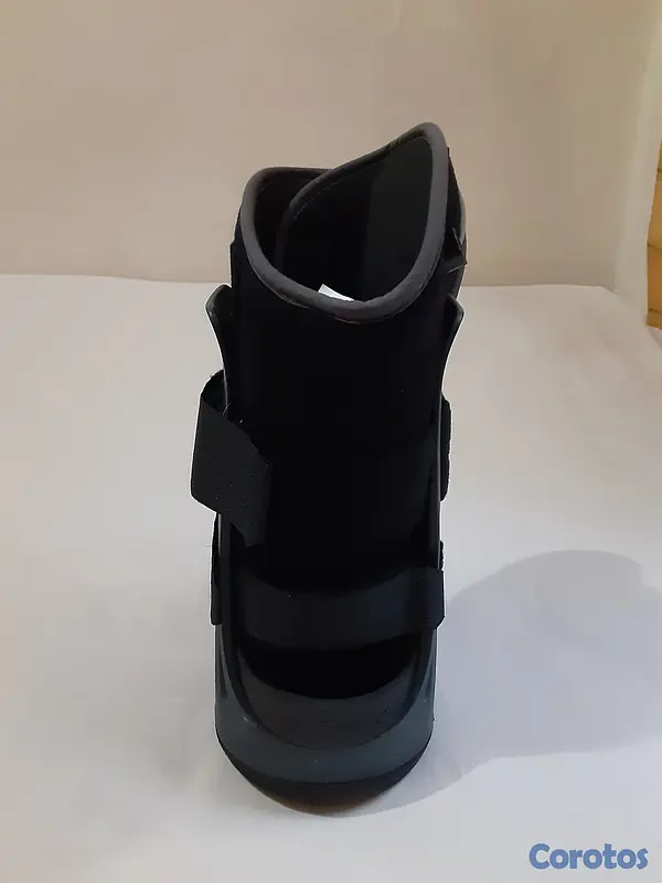Salud y Equipamiento Médico - Bota ortopedica.  Talla: S 4
