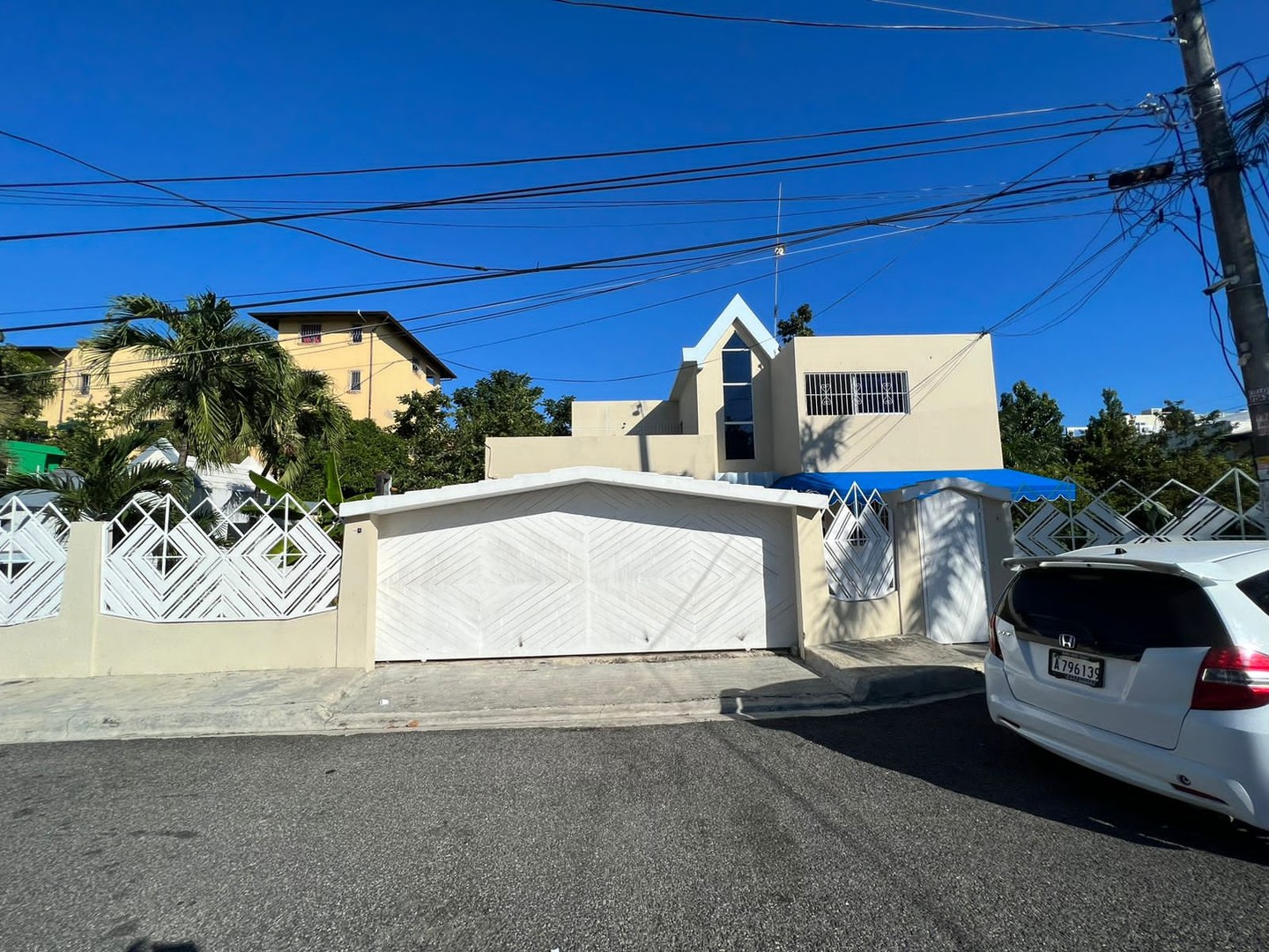 apartamentos - Se vende casa a pasos de la Ave. España, en residencial totalmente cerrado; 1