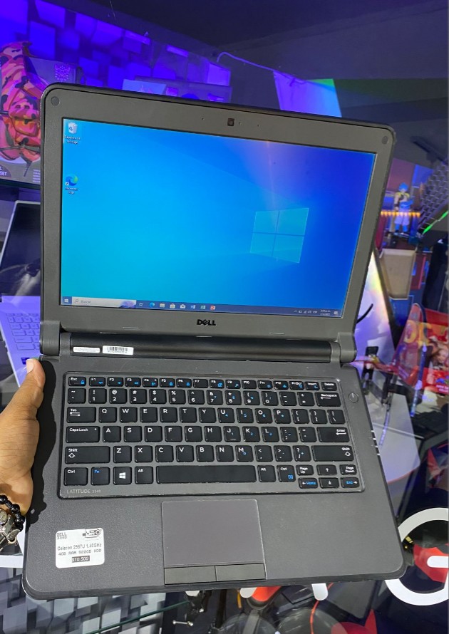 computadoras y laptops - Laptop Dell Latitude 3340 
 0