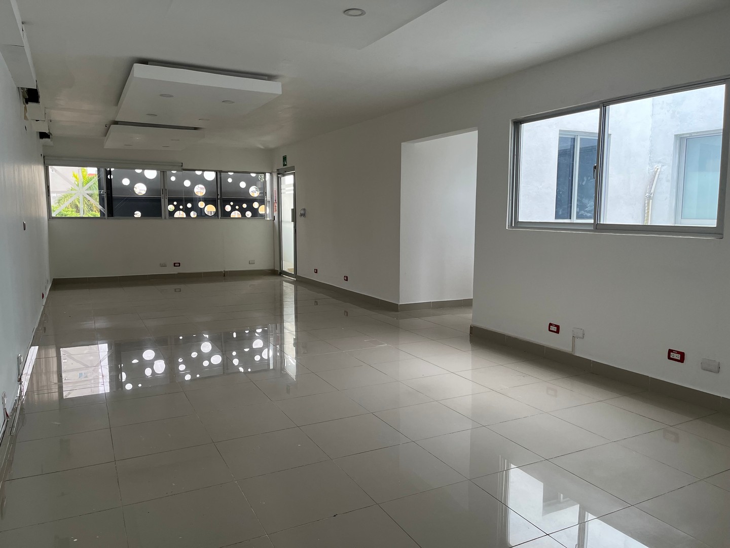 oficinas y locales comerciales - Oficina en Alquiler Evaristo Morales de 49 m2 . Tercer Nivel  5