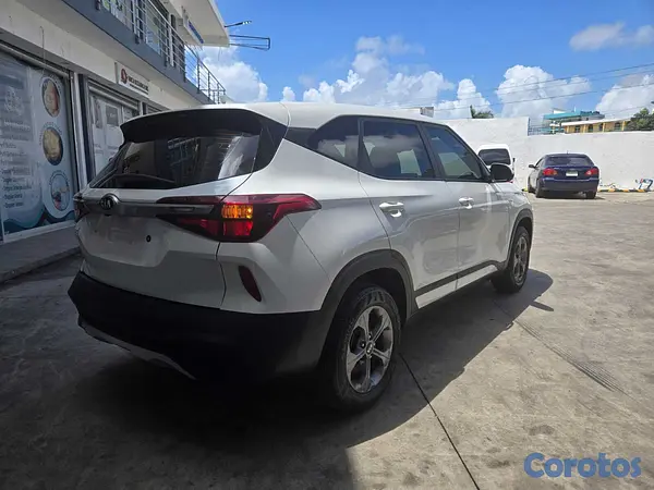 jeepetas y camionetas - KIA SELTOS 2022 BLANCO DIESEL 5