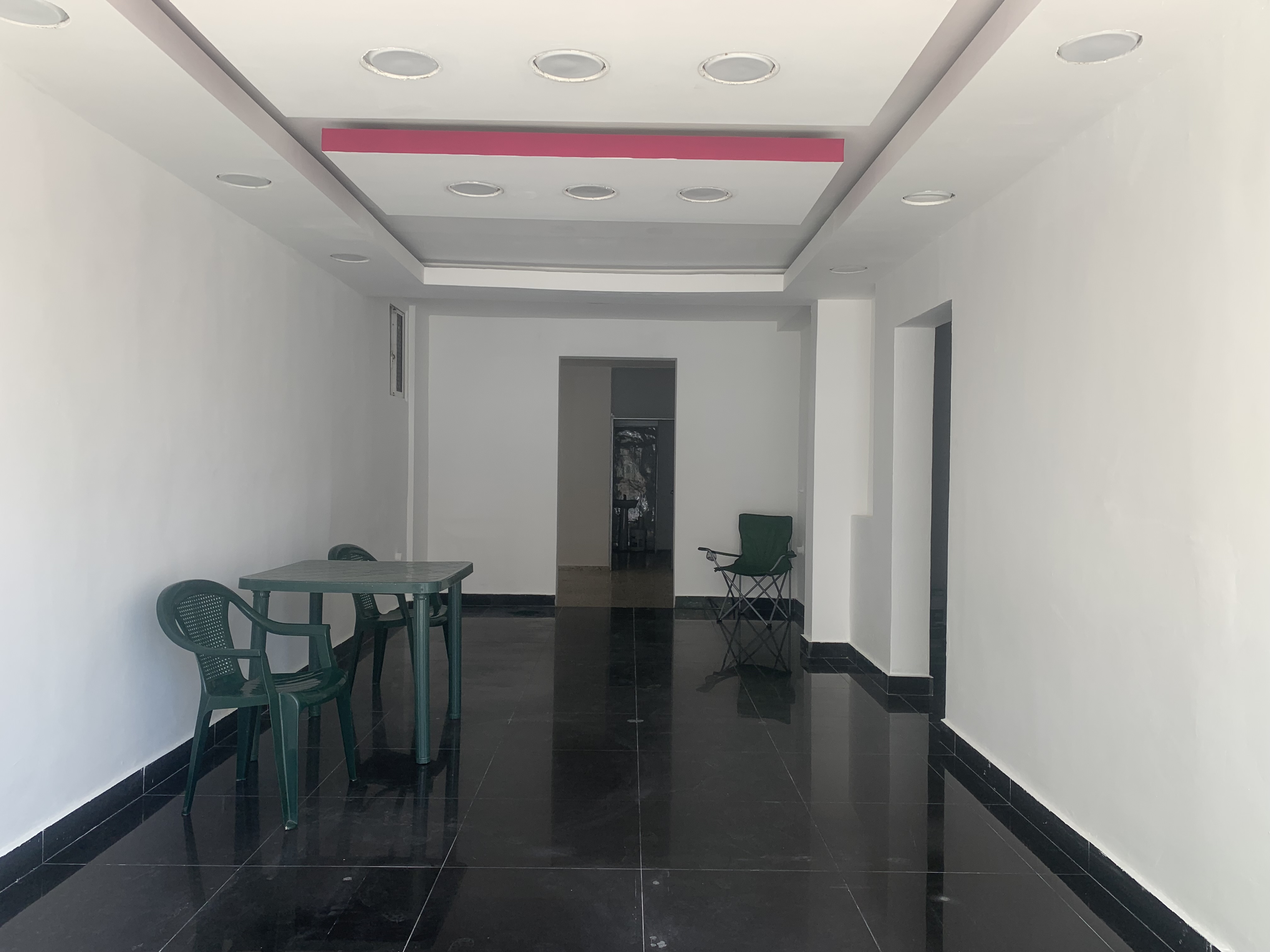 oficinas y locales comerciales - Local céntrico y comercial  3