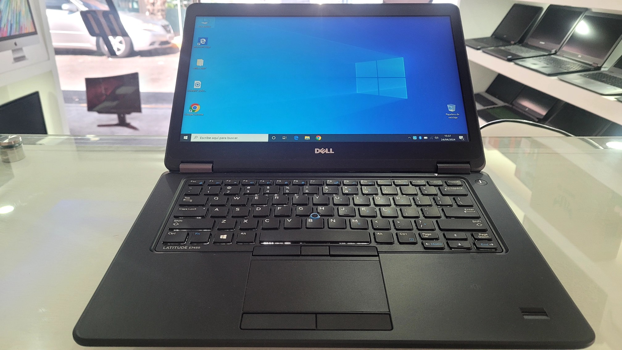 computadoras y laptops - Dell Slim 14 Pulg Core i7 2.8ghz Ram 8gb Disco 128gb hdmi 