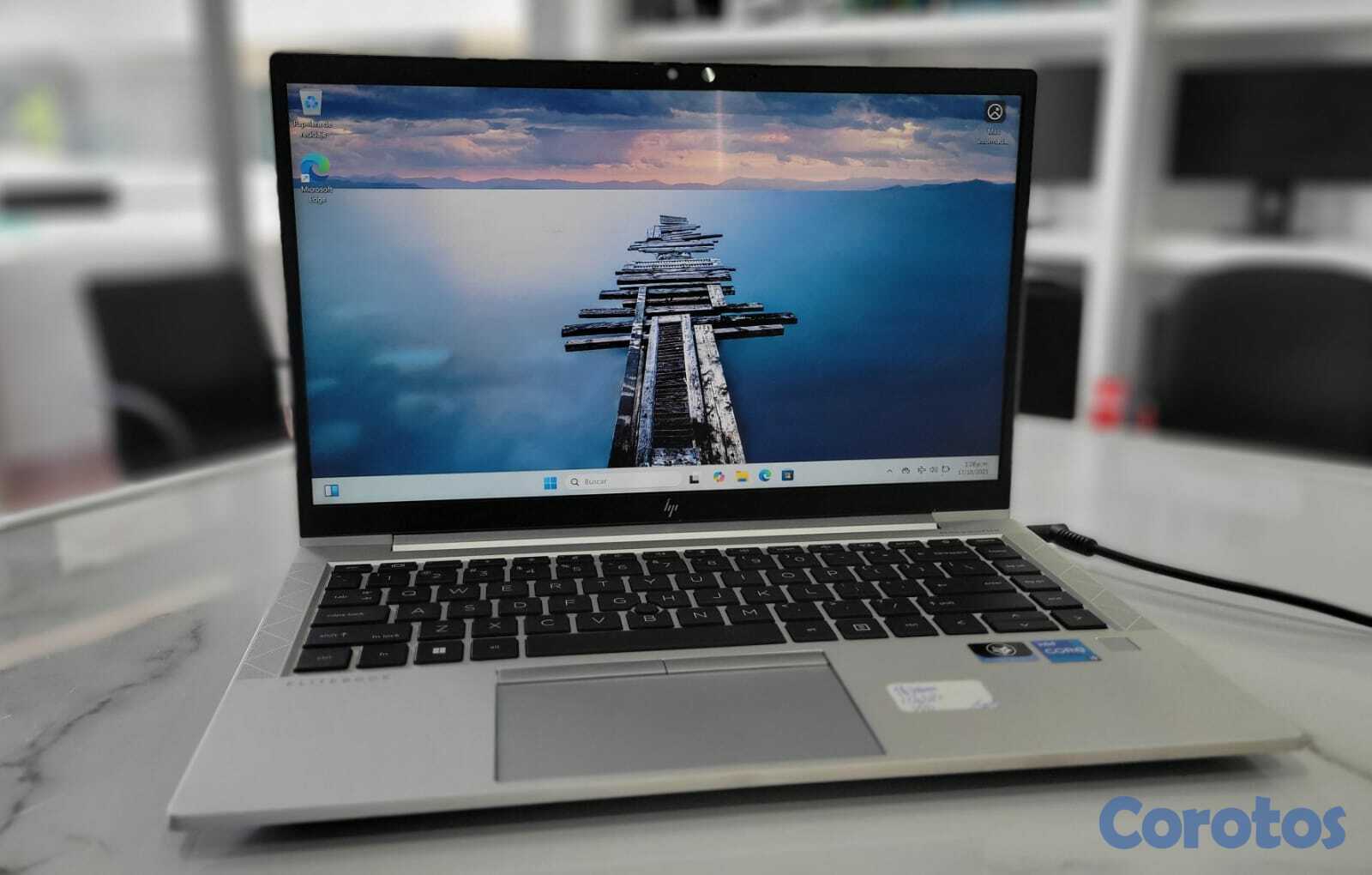 computadoras y laptops - Hp Elitebook 840 G8 i5 11va 16gb 256 ssd Touch 4