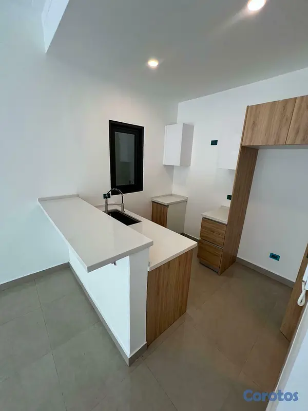 apartamentos - Rento Apto Torre Nueva en Urb. Fernandez 9