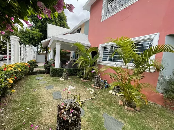 apartamentos - VENDO CASA PRÓXIMO A LA PROLONGACIÓN 27 8