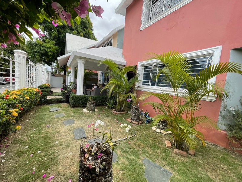 apartamentos - VENDO CASA PRÓXIMO A LA PROLONGACIÓN 27 7