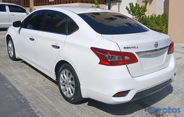 carros - 2018 Nissan Sentra SV  5