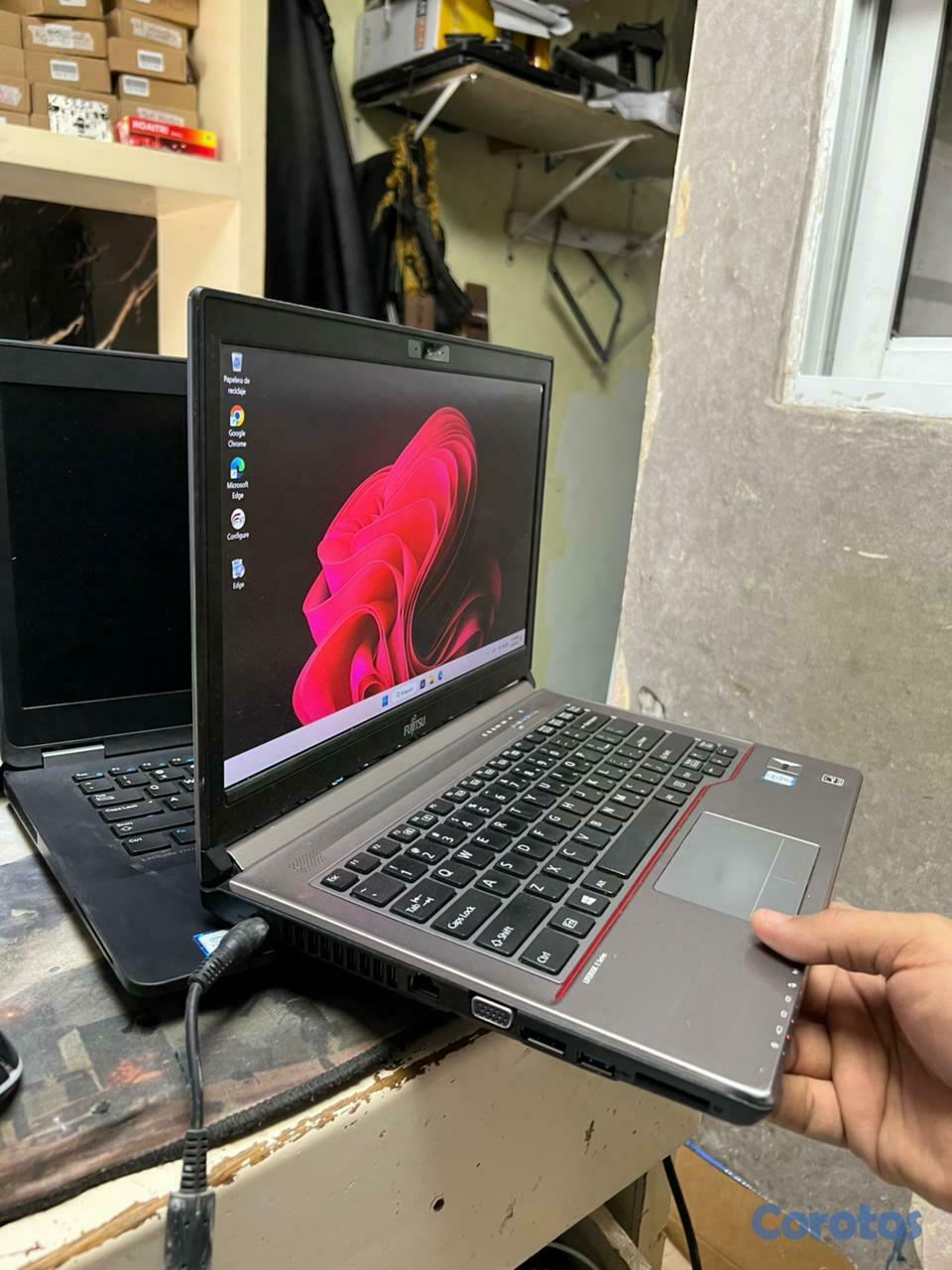 computadoras y laptops - Laptop Fujitsu Lifebook E746/ Intel i5-6300U @2,40 5