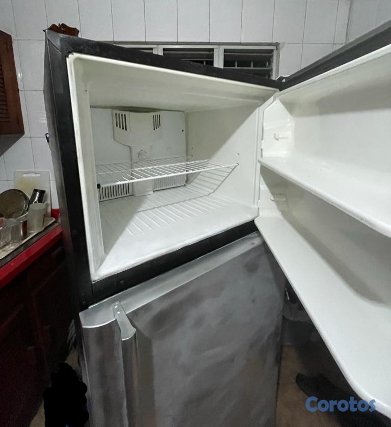 electrodomesticos - Nevera Frigidaire gris en excelentes condiciones  1