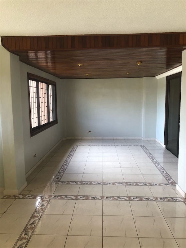 casas - Casa en Alquiler Para Negocio o vivienda en el Millón, Santo Domingo 