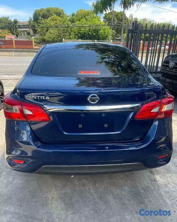 carros - NISSAN SENTRA SE 2018 3