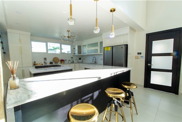 casas - Casa con piscina en Venta en Proyecto cerrado. 5