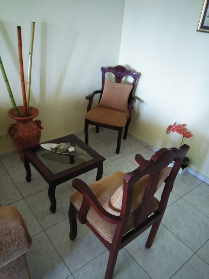 muebles y colchones - San Isidro:Hermosos Muebles en buen estado 