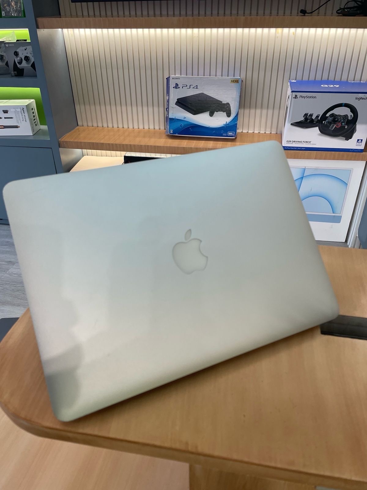 computadoras y laptops - MacBook Air 2017 i5 8Gb de ram 128Gb 4