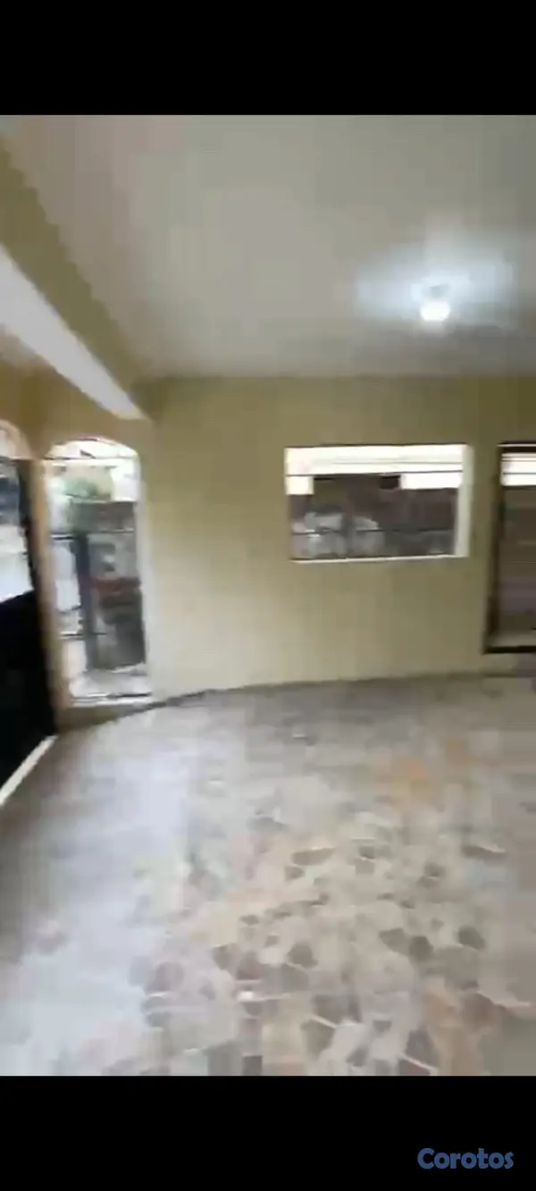 casas - Casa en Venta en San Cristóbal – Excelente Ubicación y Lista para Mudarse 2