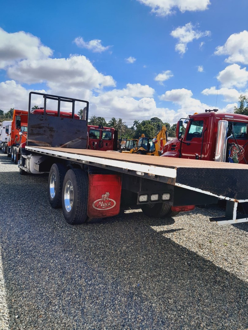 camiones y vehiculos pesados - MACK PINNACLE año 2013 6