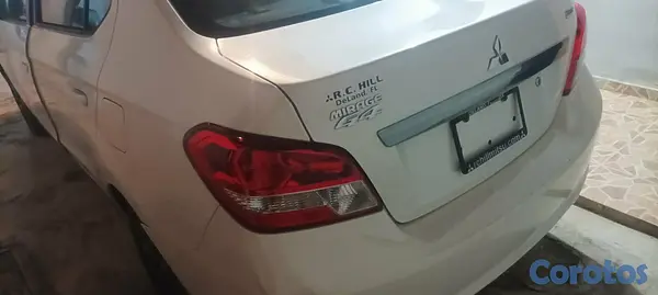 carros - Mishubichi mirage g4 2020 3