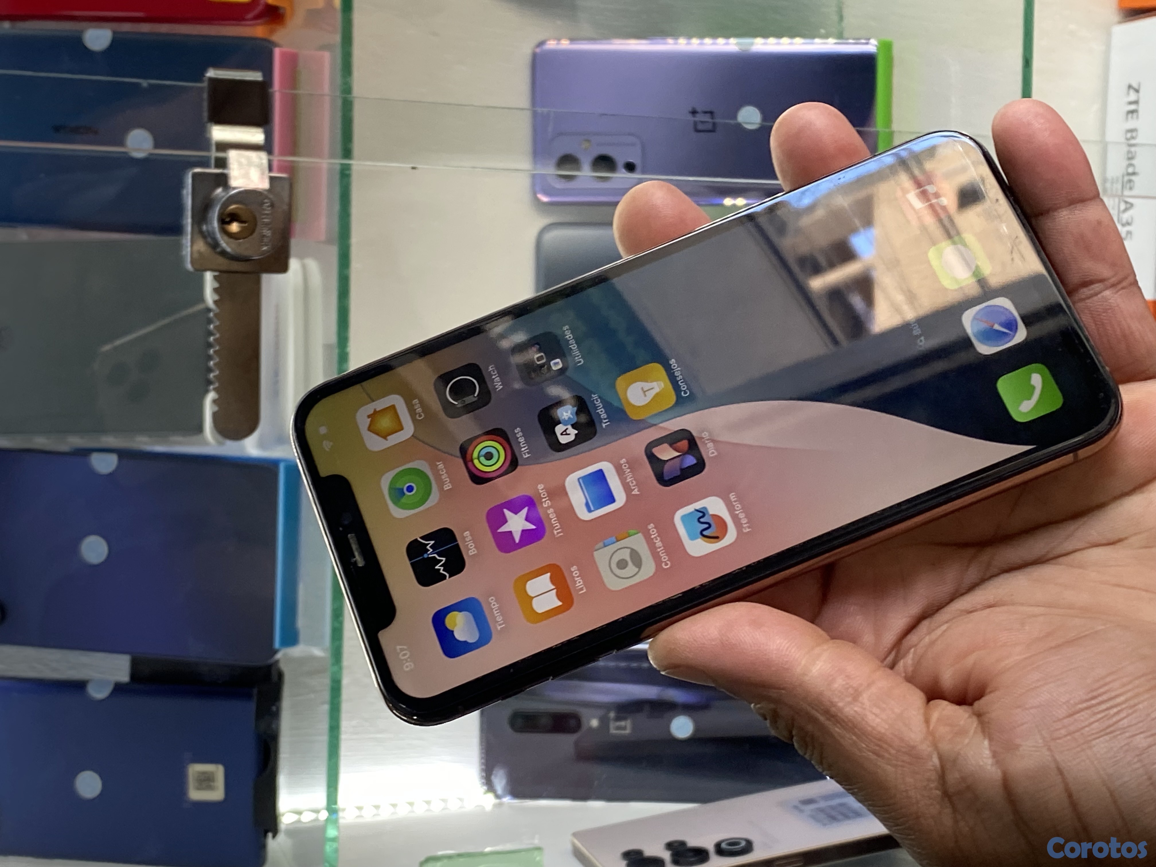 celulares y tabletas - iPhone 11 Pro Max  5