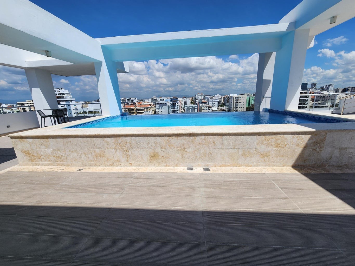 apartamentos - Apartamento en alquiler en la zona Evaristo Morales Dos habitaciones. 5