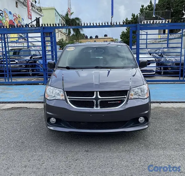 jeepetas y camionetas - Dodge Grand Caravan 2017  5