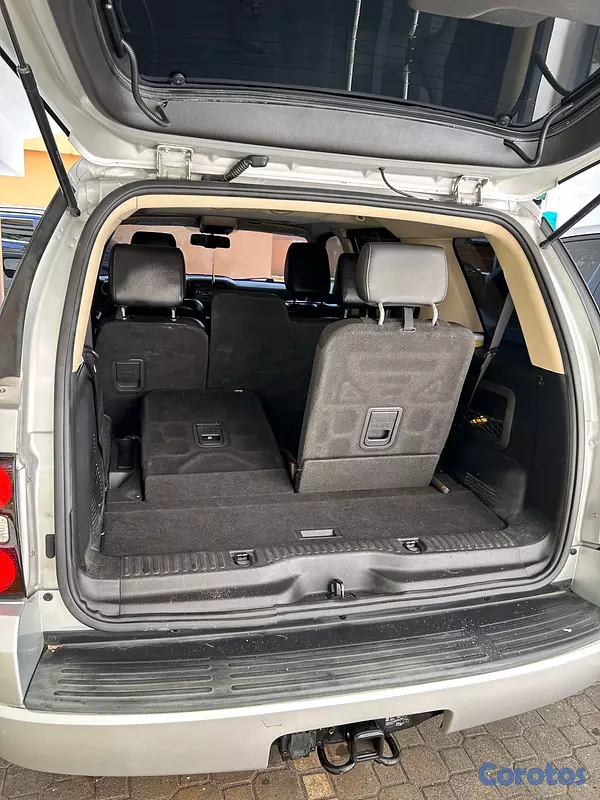 jeepetas y camionetas -     Ford Explorer XLT 2010 de Agencia | Comprada en Viamar | 85K KM Originales 8