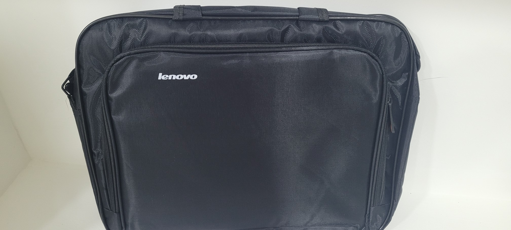 carteras y maletas - Bultos para laptop nuevo en sus plasticos