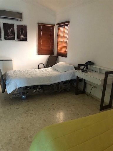 oficinas y locales comerciales - En venta clínica de Cirugía de Estética Habilitada ubicada en el centro  5