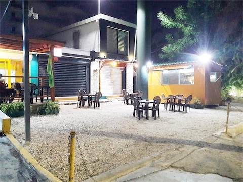 oficinas y locales comerciales - Locla tipo food truck en bella vista  3
