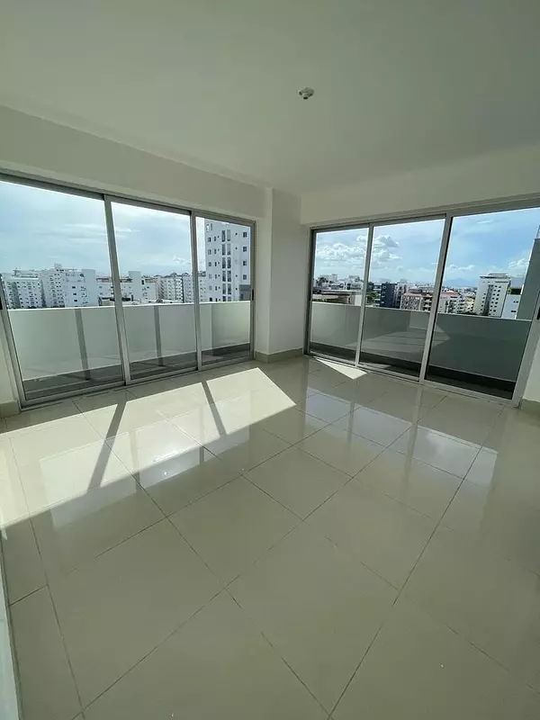 penthouses - Se vende apartamento tipo Penhouse en Evaristo Morales 2