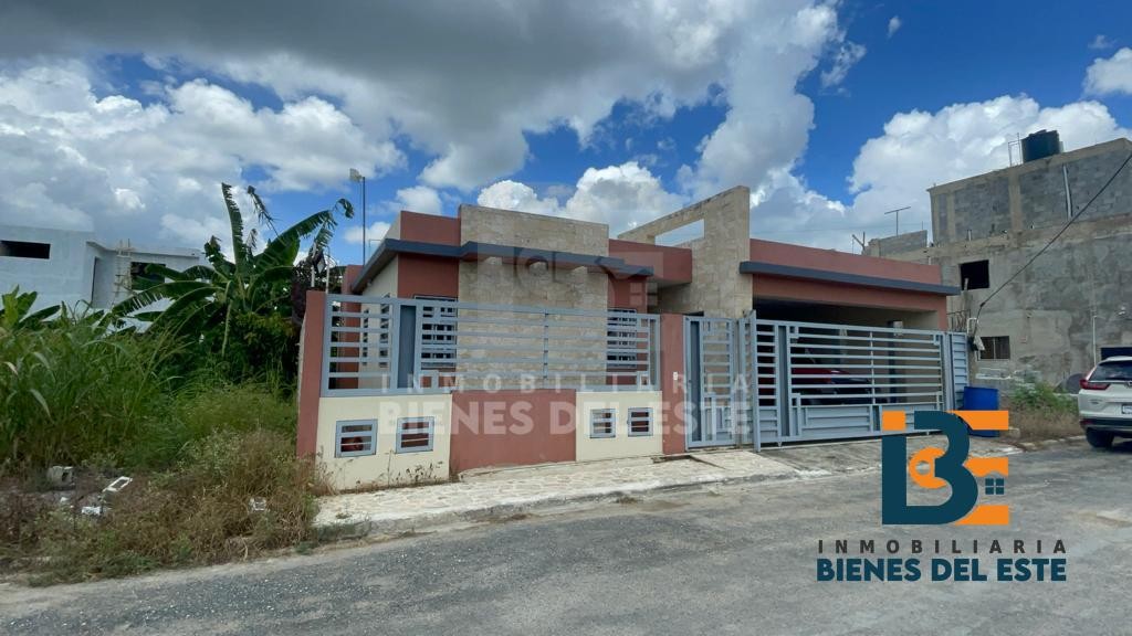 casas - Hermosa  CASA, En Residencial NaimeExcelente Ubicación, en Proyecto Cerrado 1