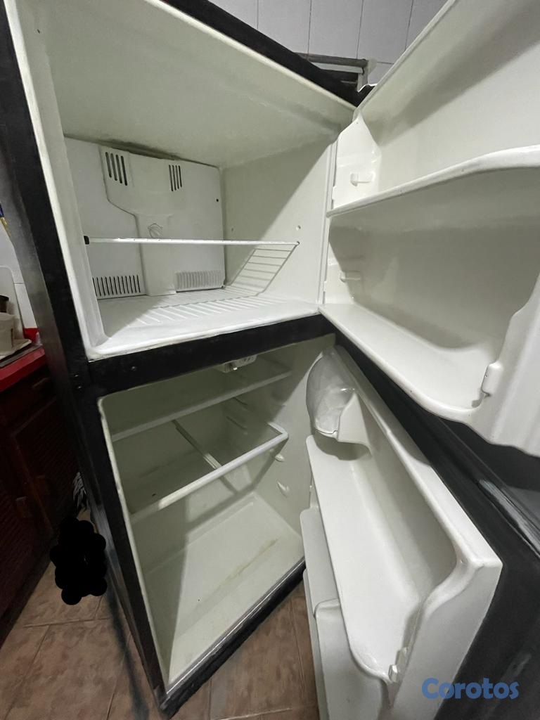 electrodomesticos - Nevera Frigidaire gris en excelentes condiciones  2