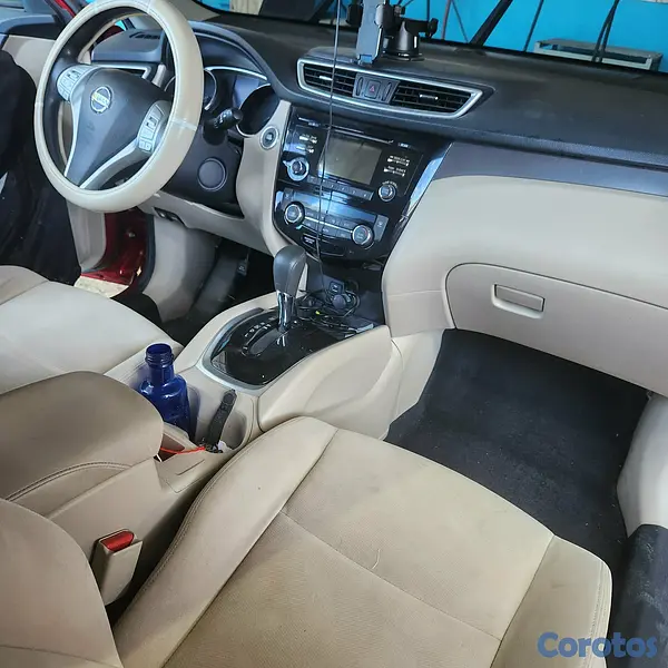 jeepetas y camionetas - Oferta Nissan Rogue Roja 8