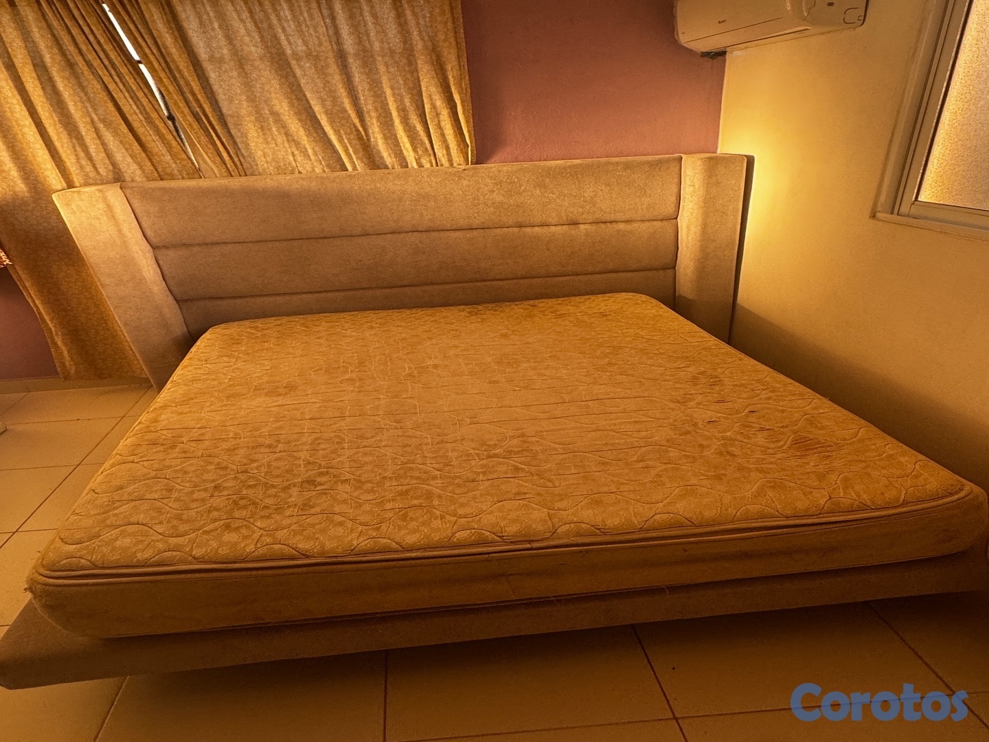 muebles y colchones - NEGOCIABLE. Vendo Base de cama con colchón. Usados. Base de cama en buen estado 6