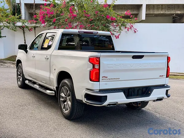 jeepetas y camionetas - Chevrolet Silverado RST DURAMAX 2020 6