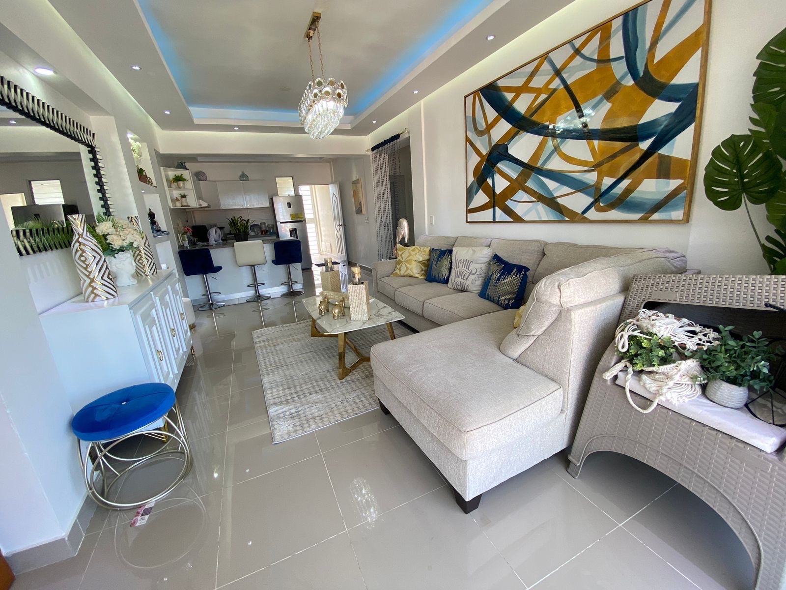 apartamentos - venta de apartamento de lujo en vista hermosa Santo Domingo este 100mts 9