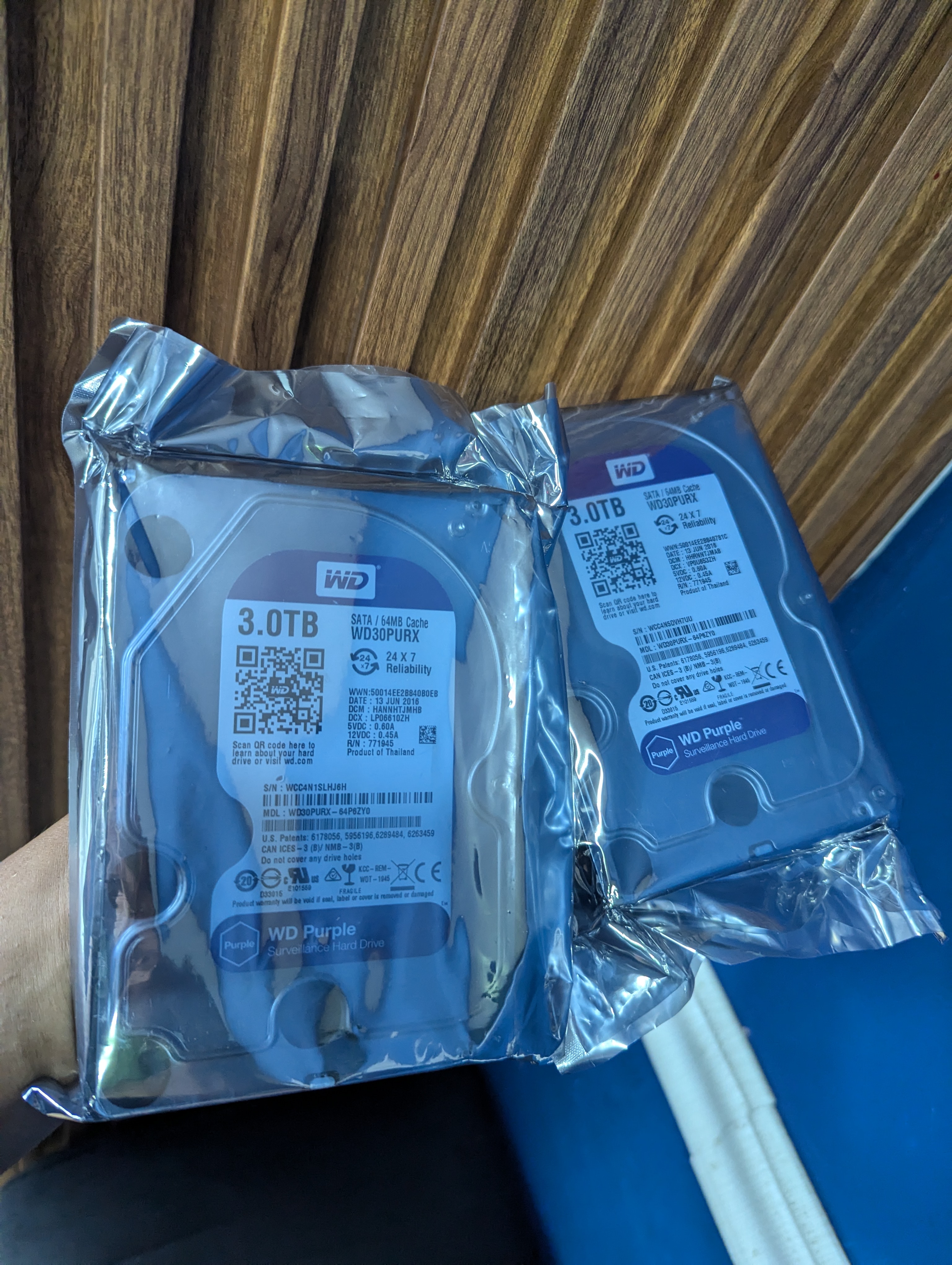 computadoras y laptops - Disco duros purple sellados de 3TB 4
