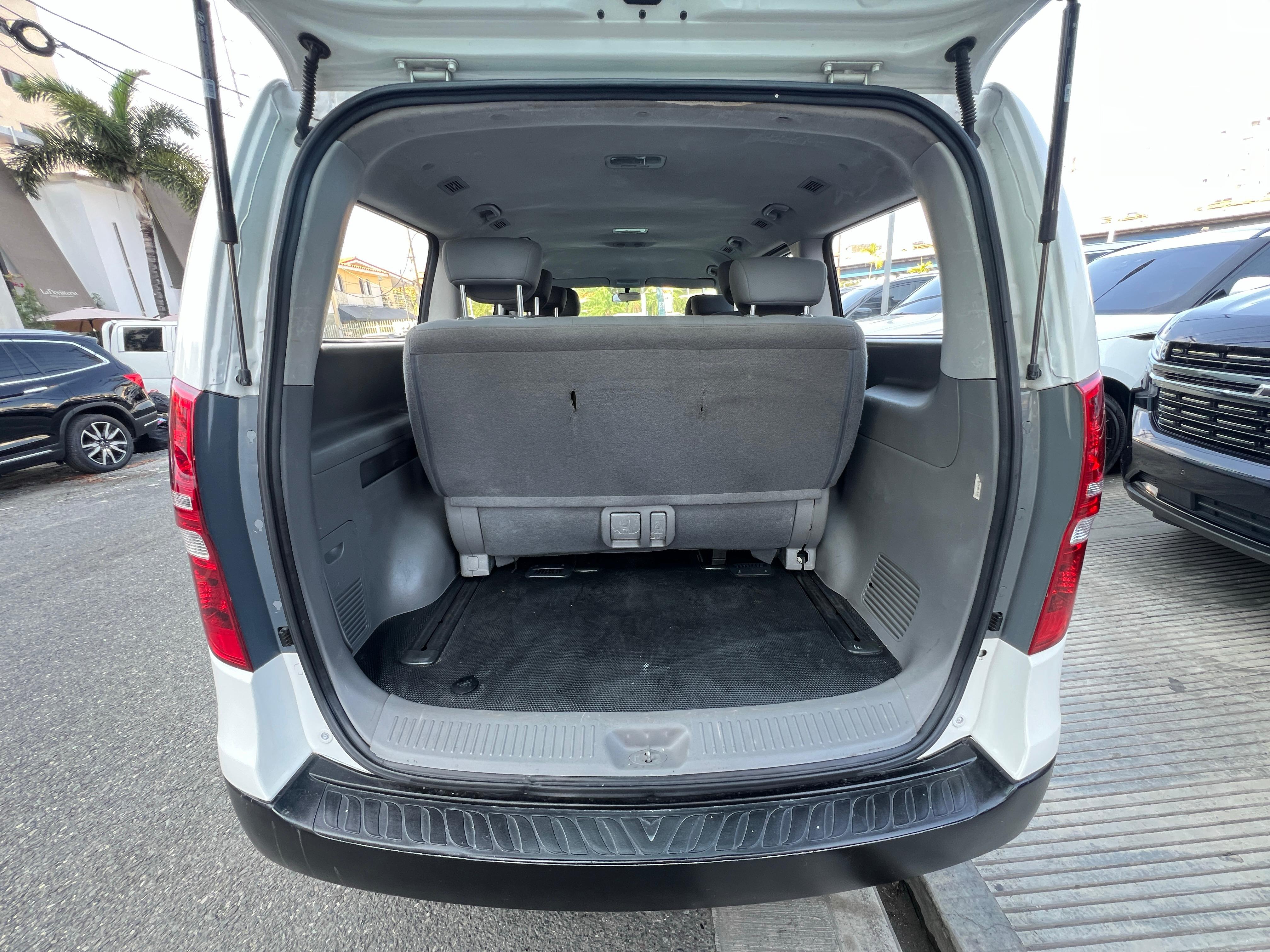 jeepetas y camionetas - HYUNDAI H1 2020 COMO NUEVA 6