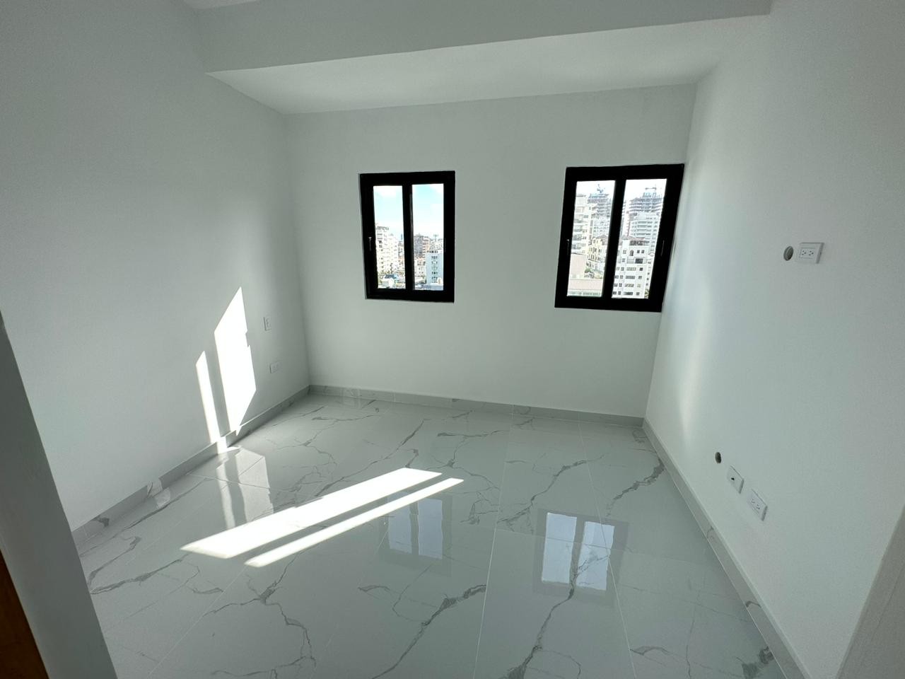 apartamentos - Apartamento en Piantini de 2 habitaciones  6