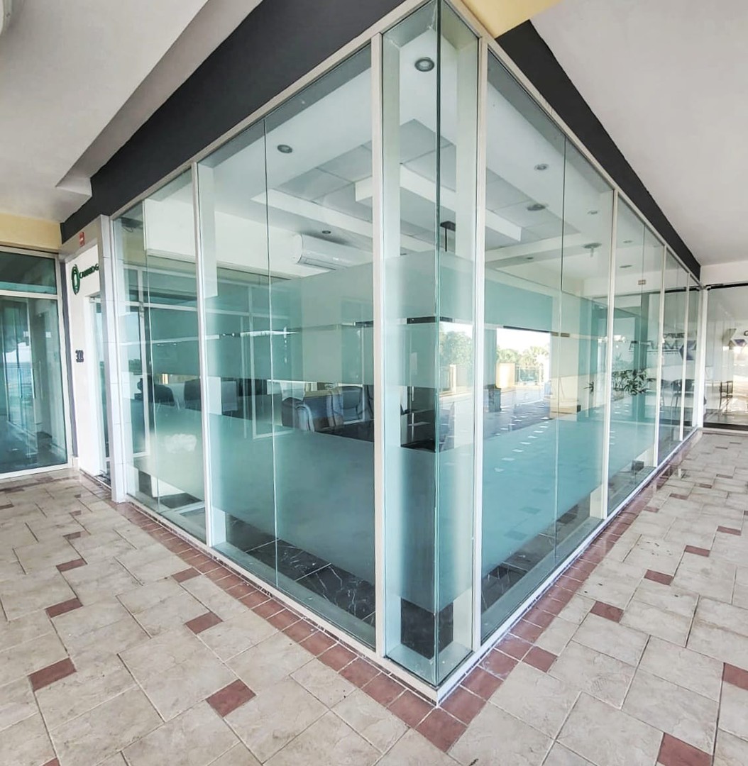 oficinas y locales comerciales - Oficina Malecon Center con Vista Mar 60m2, US$125K 1