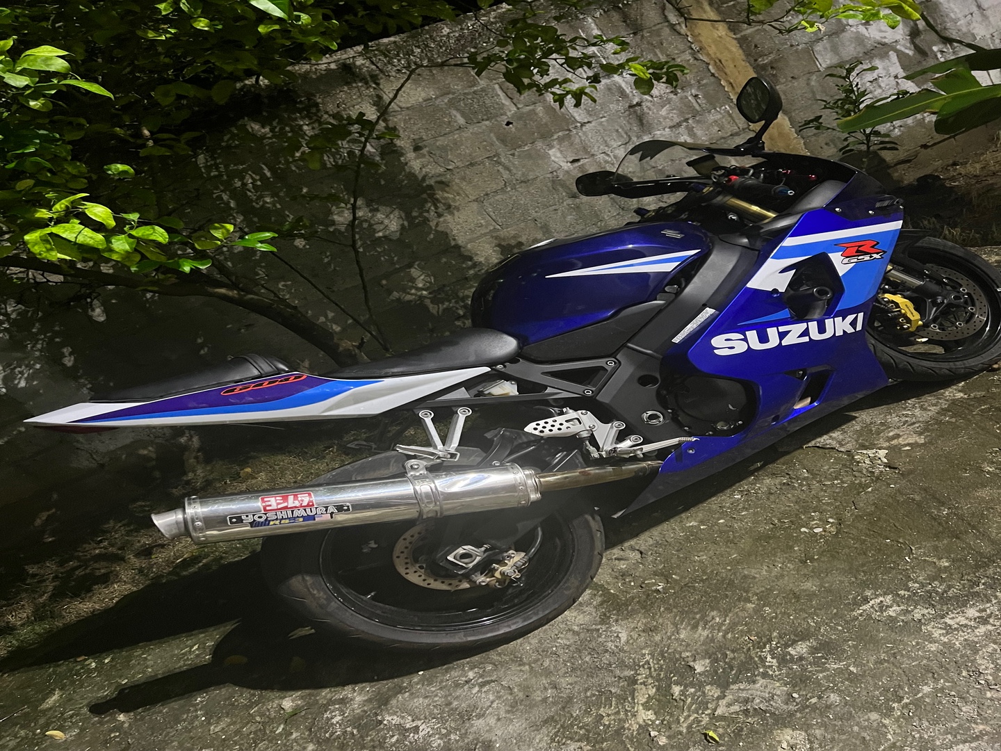 motores y pasolas - Como nuevo. Vendo mi Suzuki GZX 600 
como nuevo!!!!! 
Condiciones excelente!!!