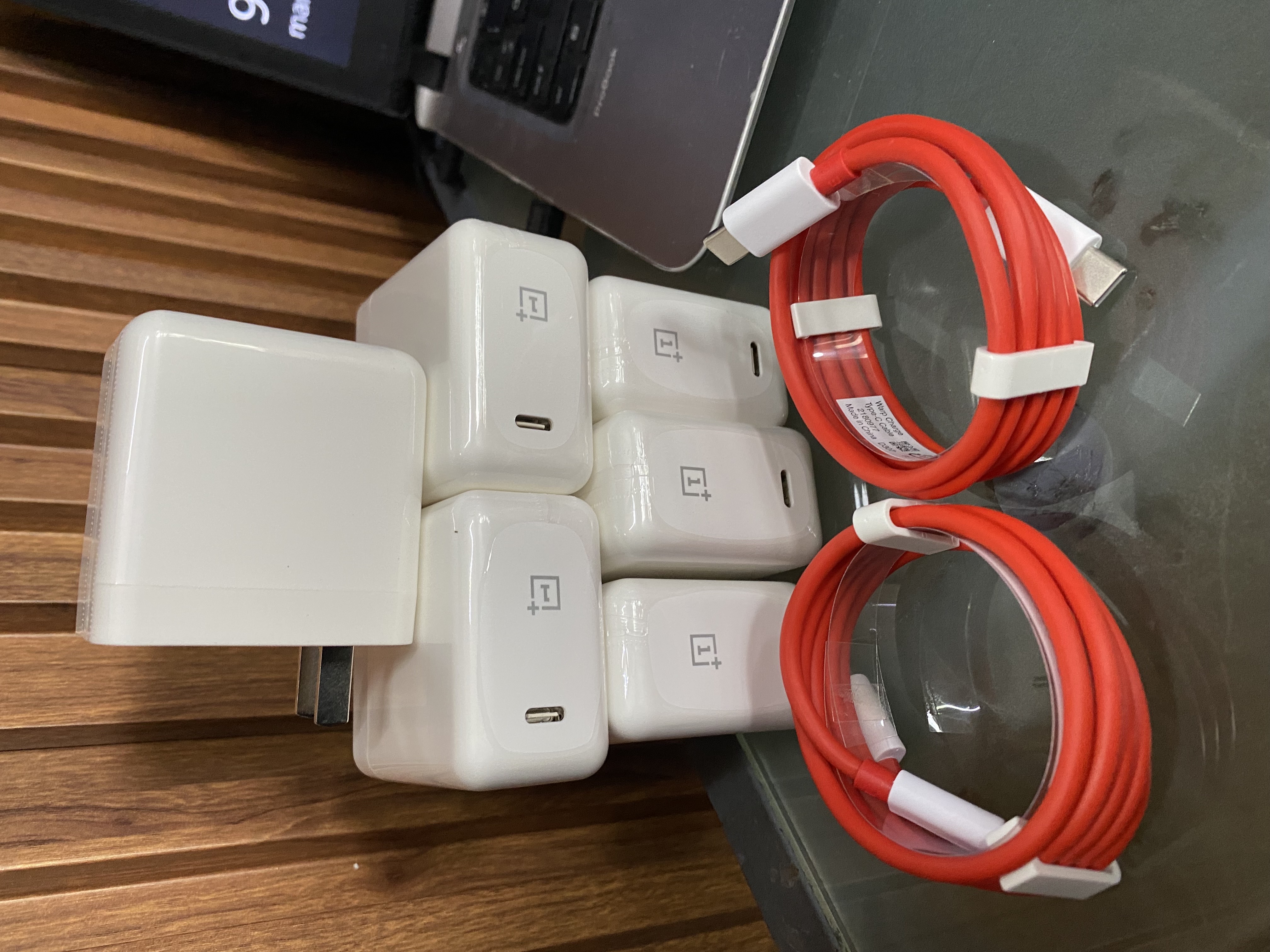 celulares y tabletas - cargador 65W one plus  3