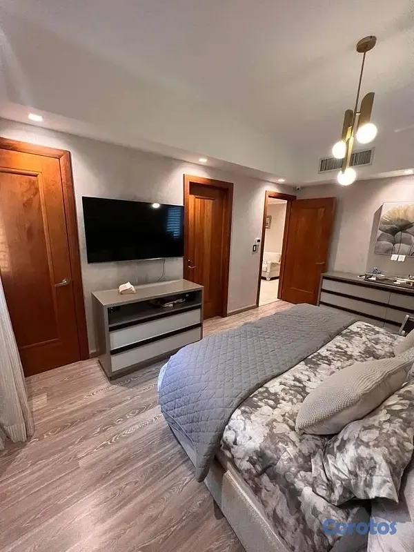 apartamentos - Espectacular apartamento en venta ubicado en Naco 

US$695,000 14