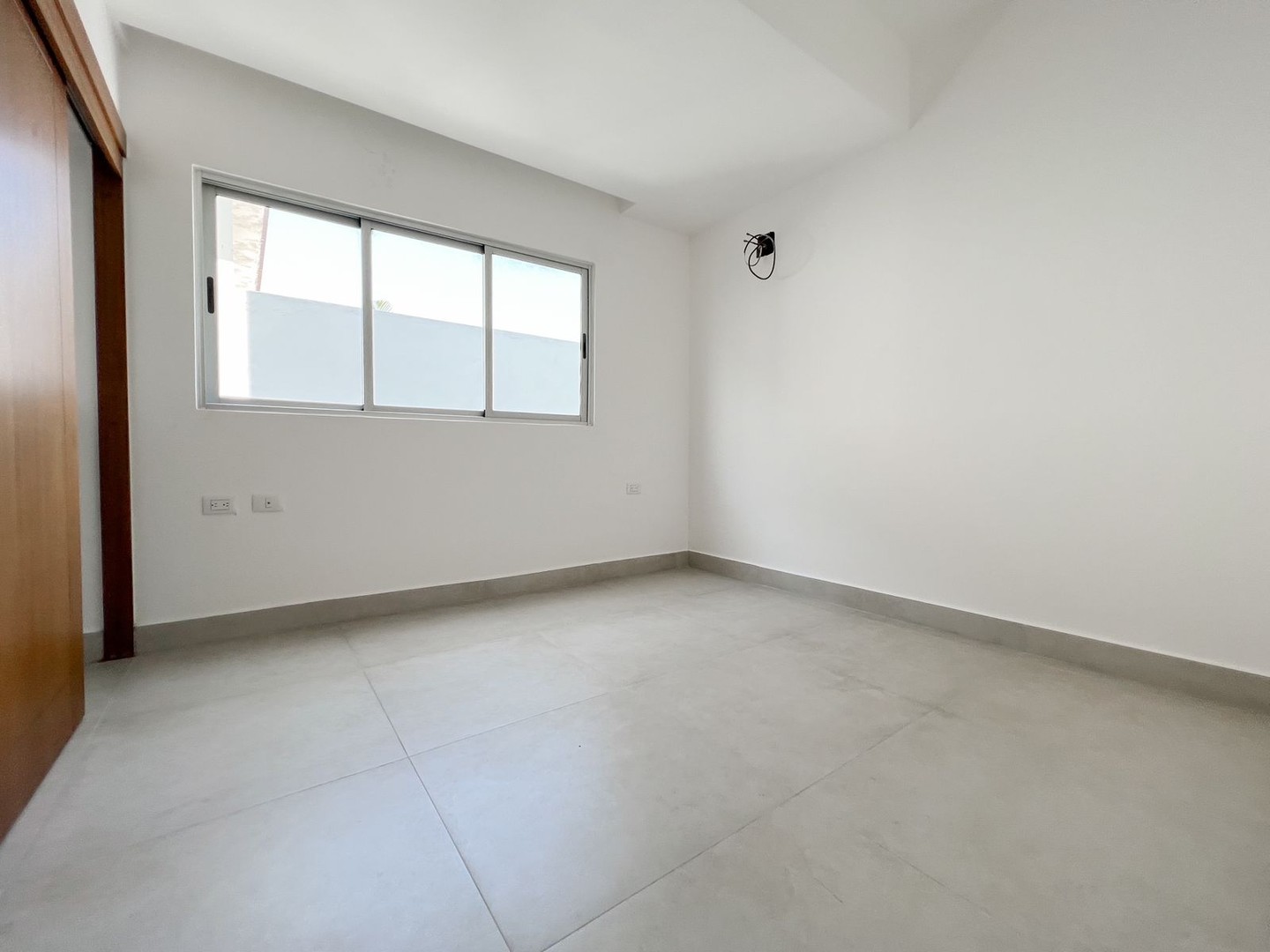 apartamentos - Evaristo Morales, Apto en piso Alto con Area Social 6