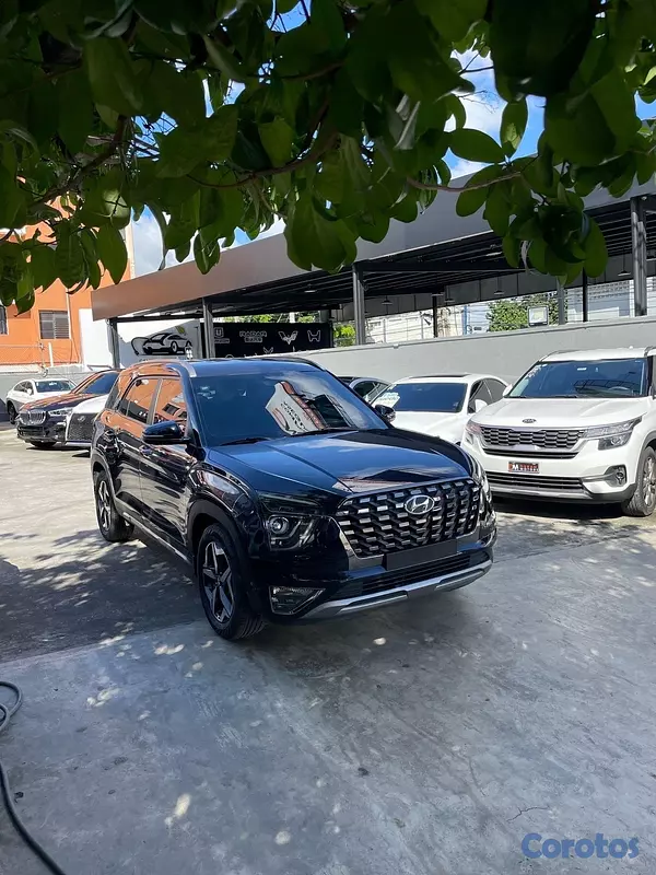 jeepetas y camionetas - Hyundai Cantus LUX 2023 2