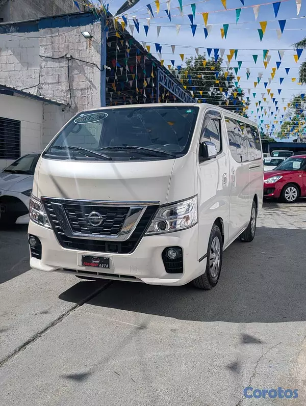 jeepetas y camionetas - NISSAN NV350 GX PREMIUM 2020 4