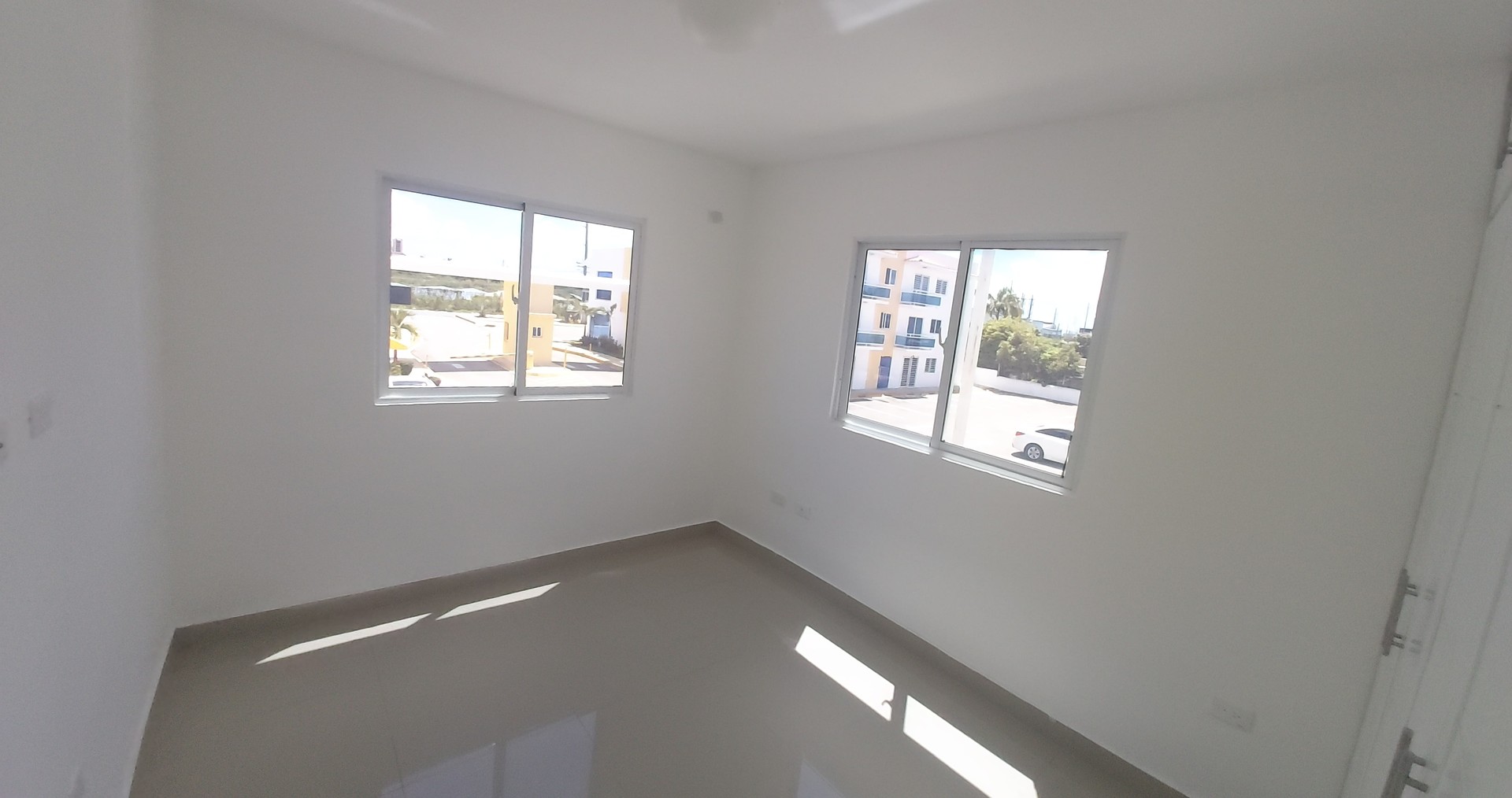 apartamentos - Rento amplio apartamento en Punta Cana. Sin muebles con linea blanca completa 4