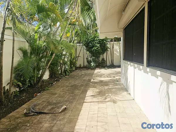 casas - Alquiler De Casa Residencial en ensanche Paraiso 4