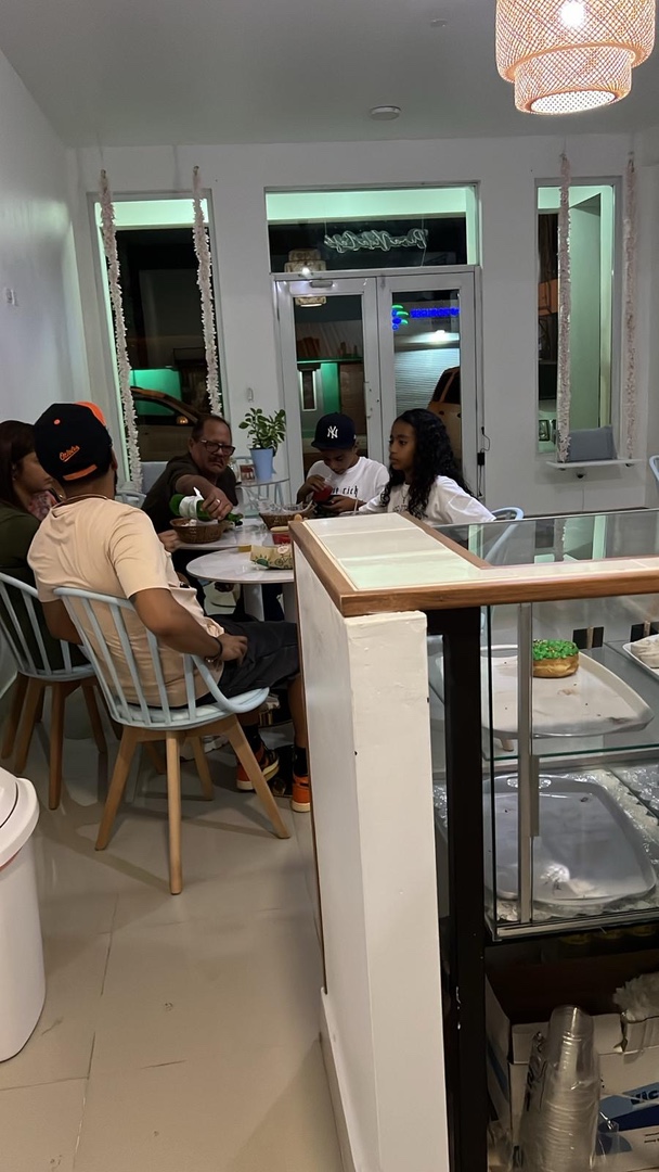 negocios en venta - Café / Restaurante / Cafetería a la Venta en Guayubin 5